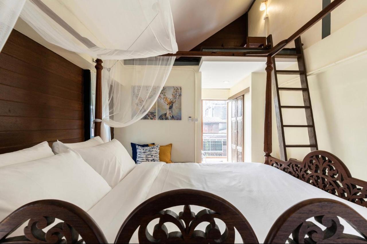 Baan Boon Bed & Breakfast Bangkok Bagian luar foto