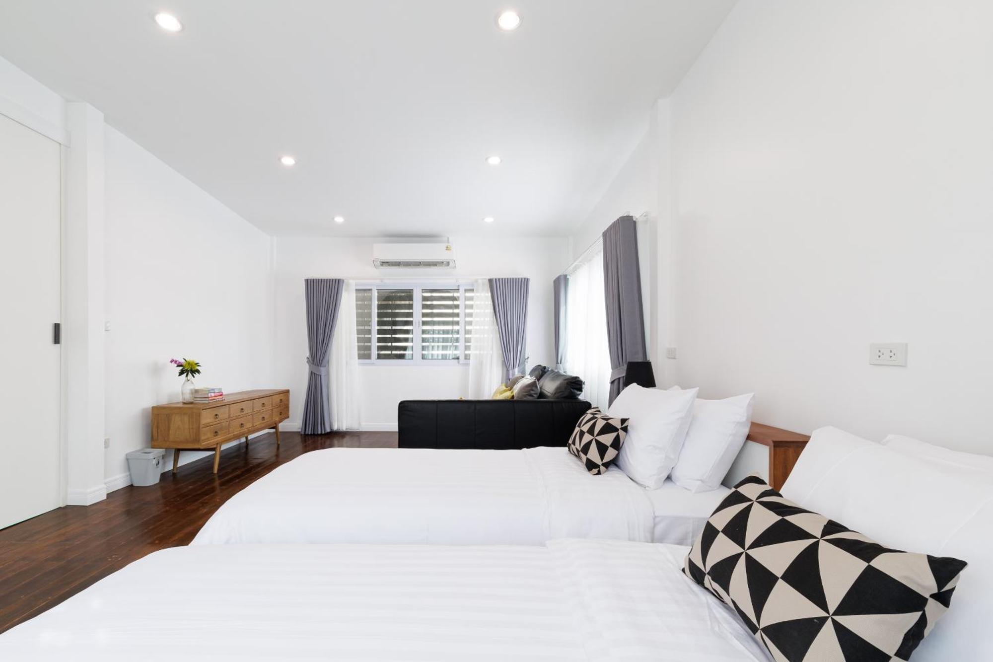 Baan Boon Bed & Breakfast Bangkok Bagian luar foto